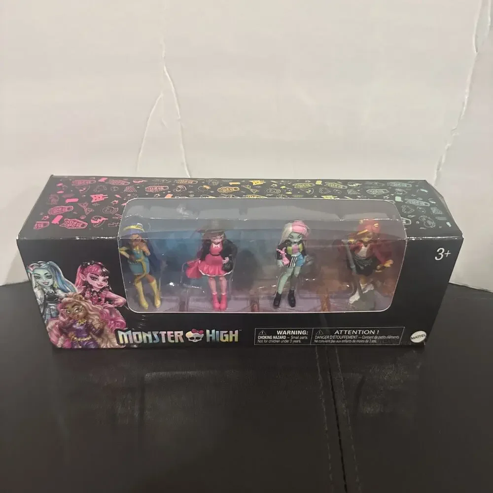 Monster High 4 Doll Gift Set Mattel Draculaura Frankie Cleo Clawdeen